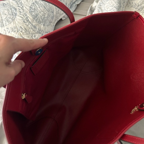 New with tags. Coach sig city tote - Picture 5 of 5